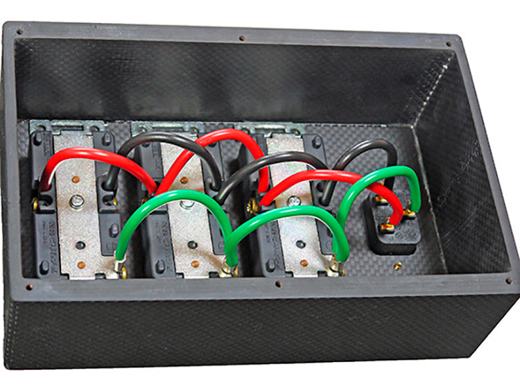 Eau Rouge CFRP-Netzteilbox 6 Steckdosen ER-PBOX