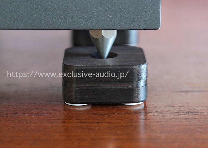 山本音響工芸 PB-18 アフリカ黒檀製スパイク受けベース4個組